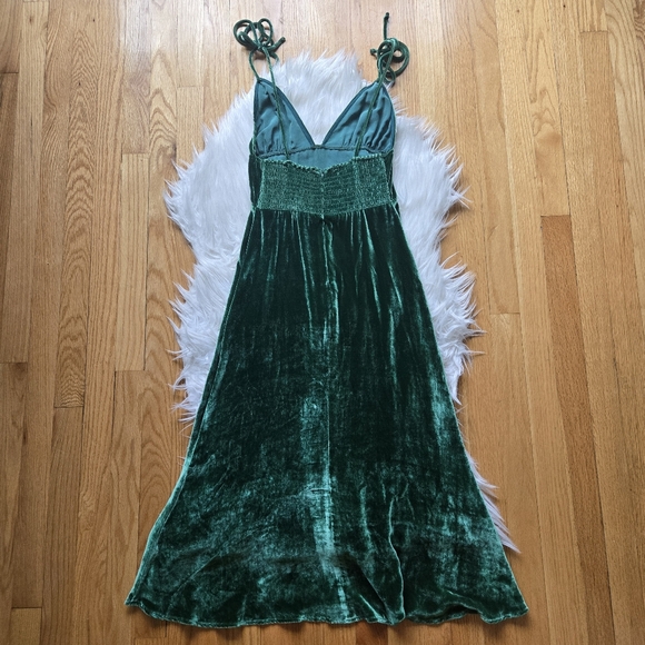 Reformation Emerald Green Melany Velvet Midi Dress - Picture 8 of 8